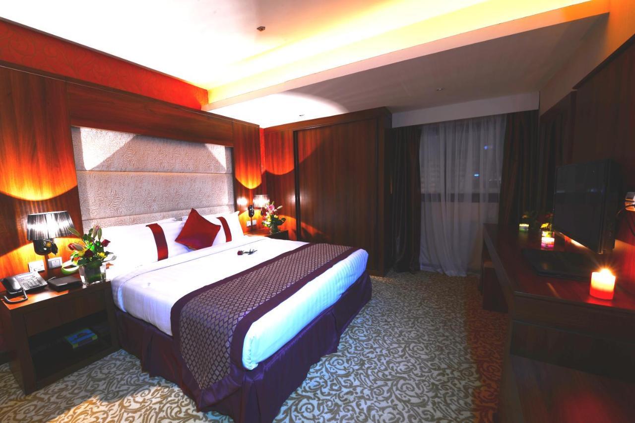 Obaer Hotel Riadh Exterior foto